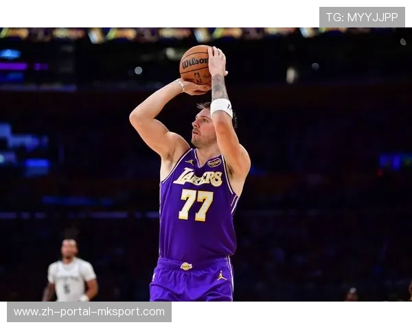 雄鹿客场105-101战胜湖人，字母哥关键突破锁定胜局